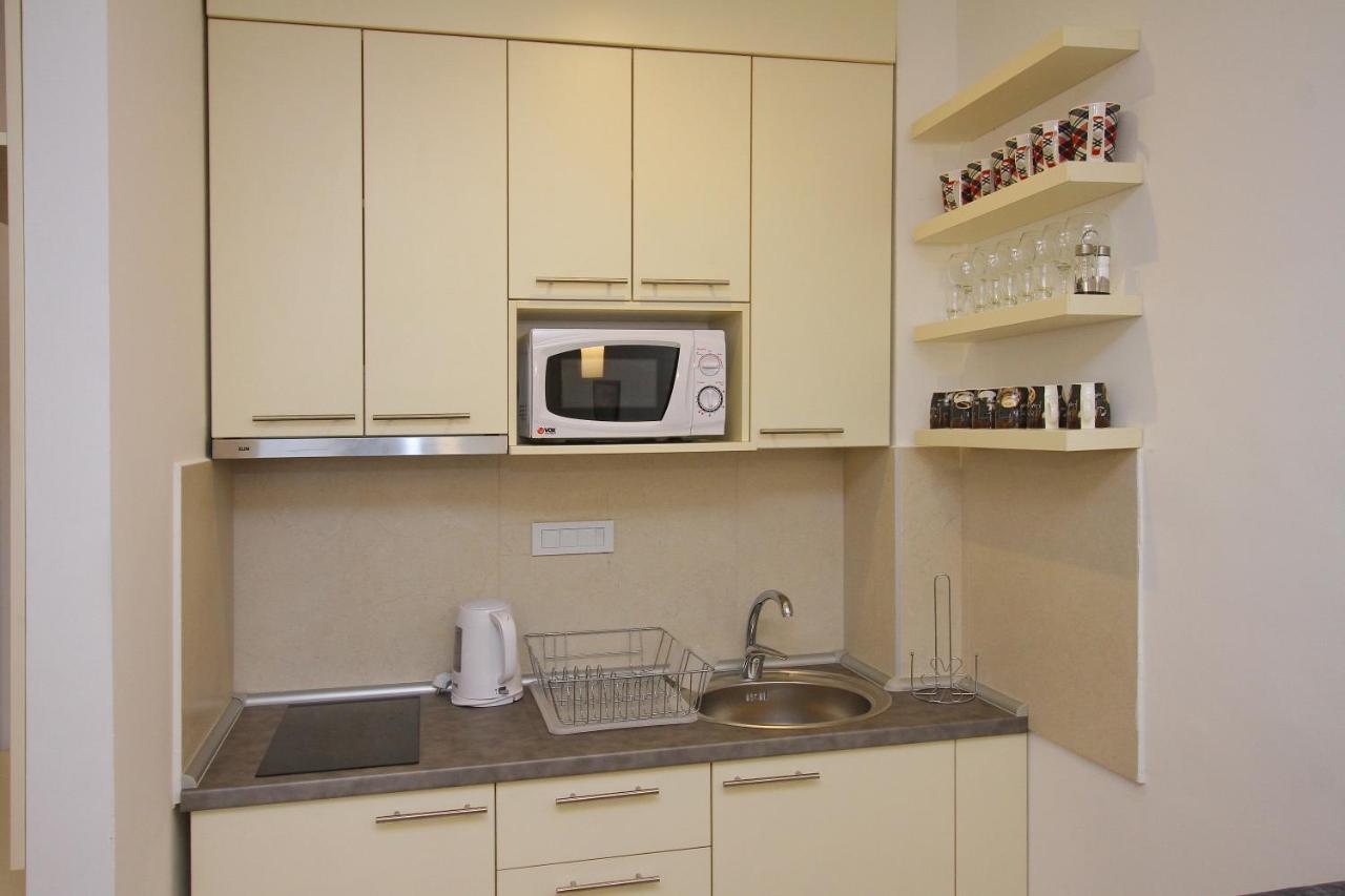 Binis Apartment ซลาตีบอร์ ภายนอก รูปภาพ