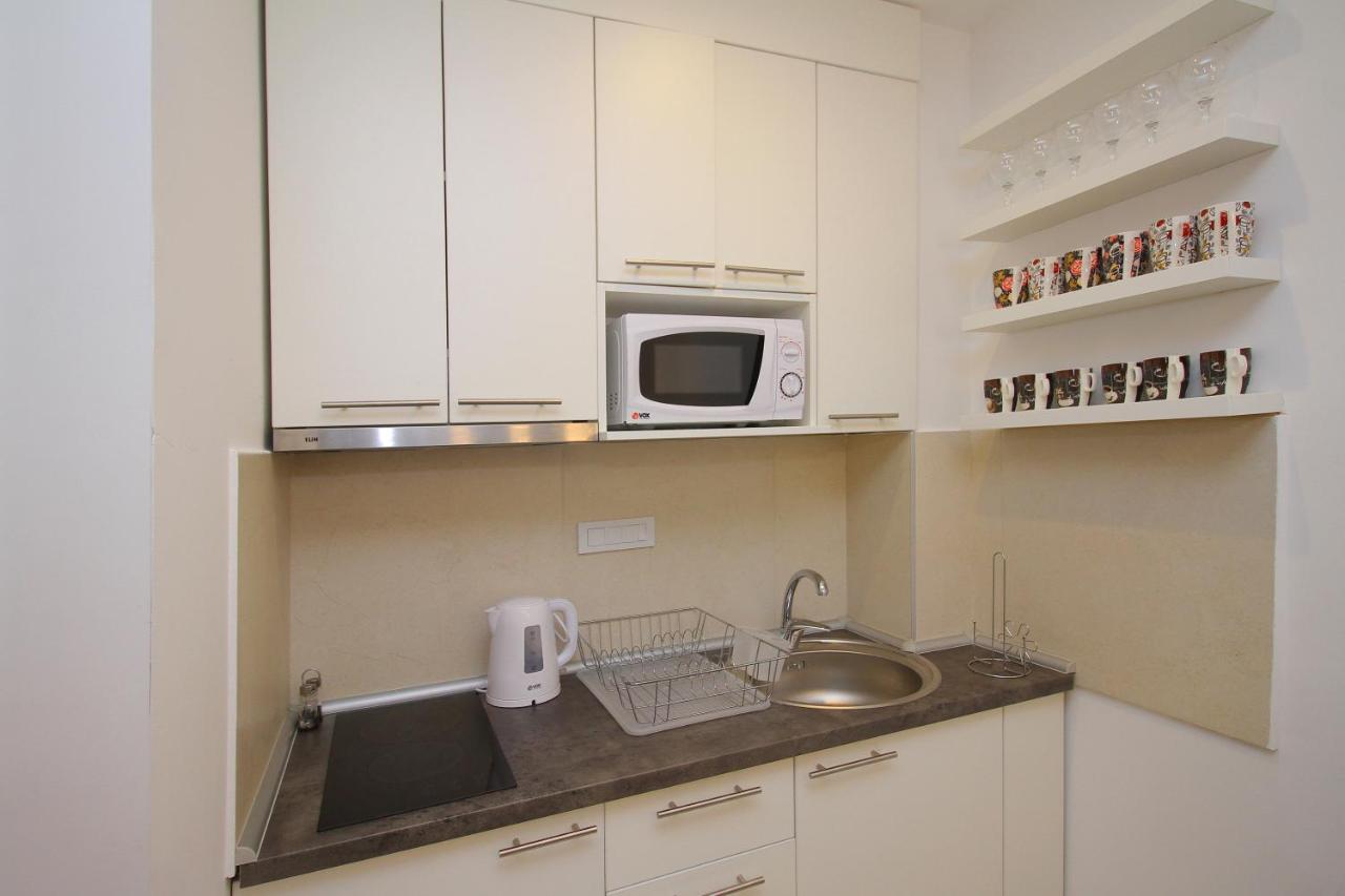 Binis Apartment ซลาตีบอร์ ภายนอก รูปภาพ
