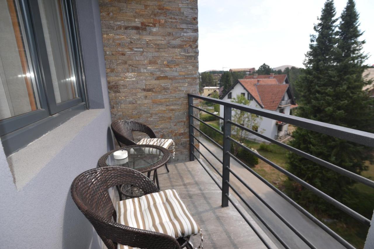 Binis Apartment ซลาตีบอร์ ภายนอก รูปภาพ