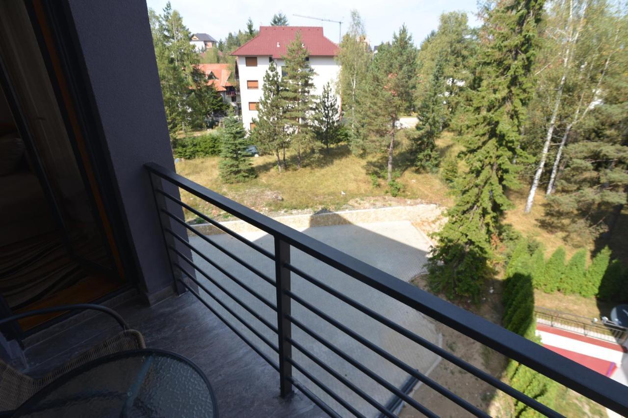 Binis Apartment ซลาตีบอร์ ภายนอก รูปภาพ