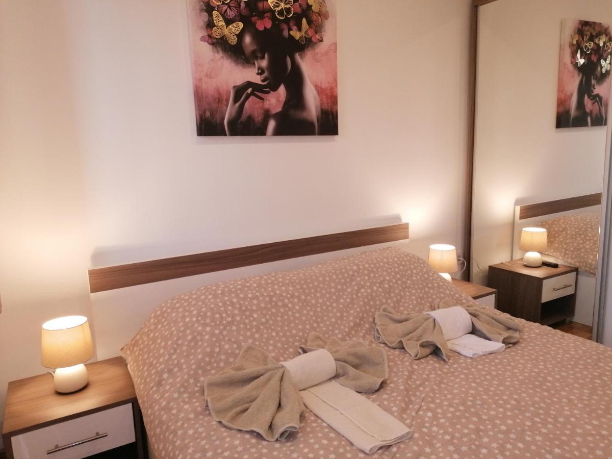 Binis Apartment ซลาตีบอร์ ภายนอก รูปภาพ